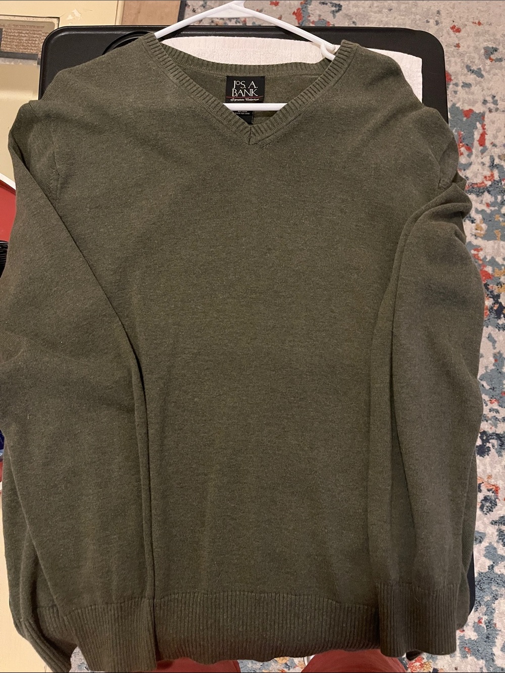 Jos. A. Bank Olive Green V-Neck Sweater 100% Pima Cotton size MEDIUM